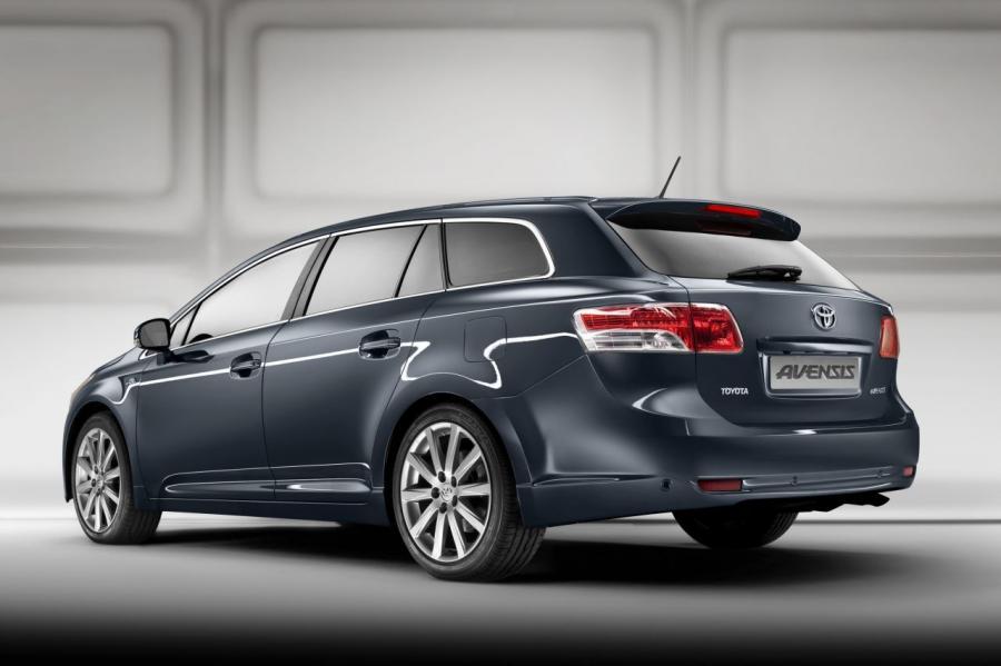  Toyota Avensis Wagon 2008 года  (фото 23 из 53)